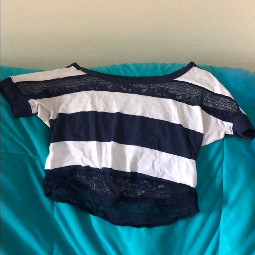 M sized lace crop top